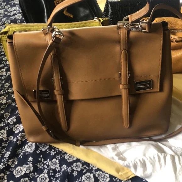 Prada nude/tan color very soft leather and with matching wallet tan leather. - Picture 3 of 8